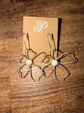 Plunder Gold Floral Wire Earrings with Cream Centers